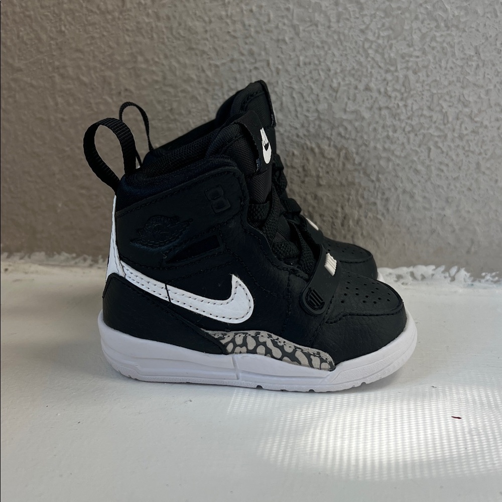 Jordan Legacy 312
